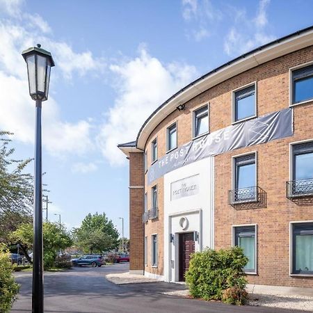 The Post House One By Fortuna Property Gloucester Exterior foto